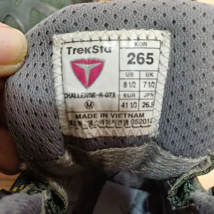 [BUNJANG] Treksta Mid-Cut Hiking Boots / 트렉스타