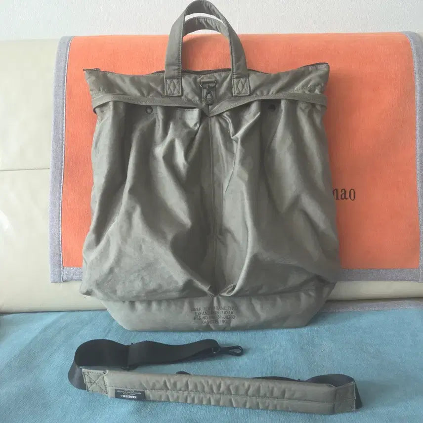 [SOLD OUT] 카네이테이 헬멧백 L사이즈 올리브색상