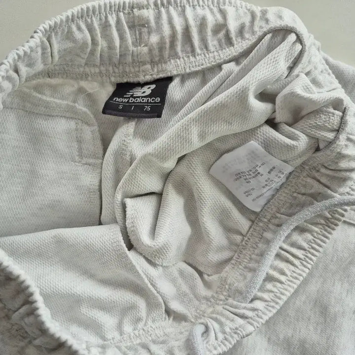 [SOLD OUT] 75/S)뉴발란스 카고 반바지(MT6