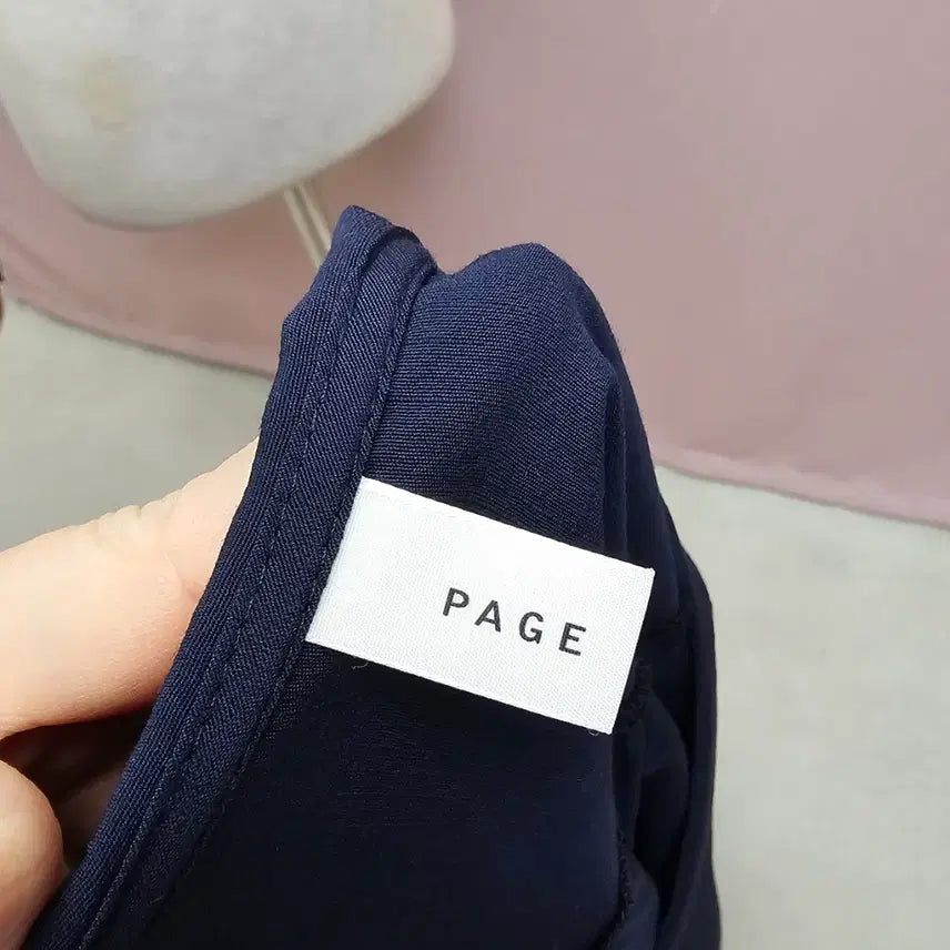 [SOLD OUT] PAGE 세일러빅카라 블라우스
