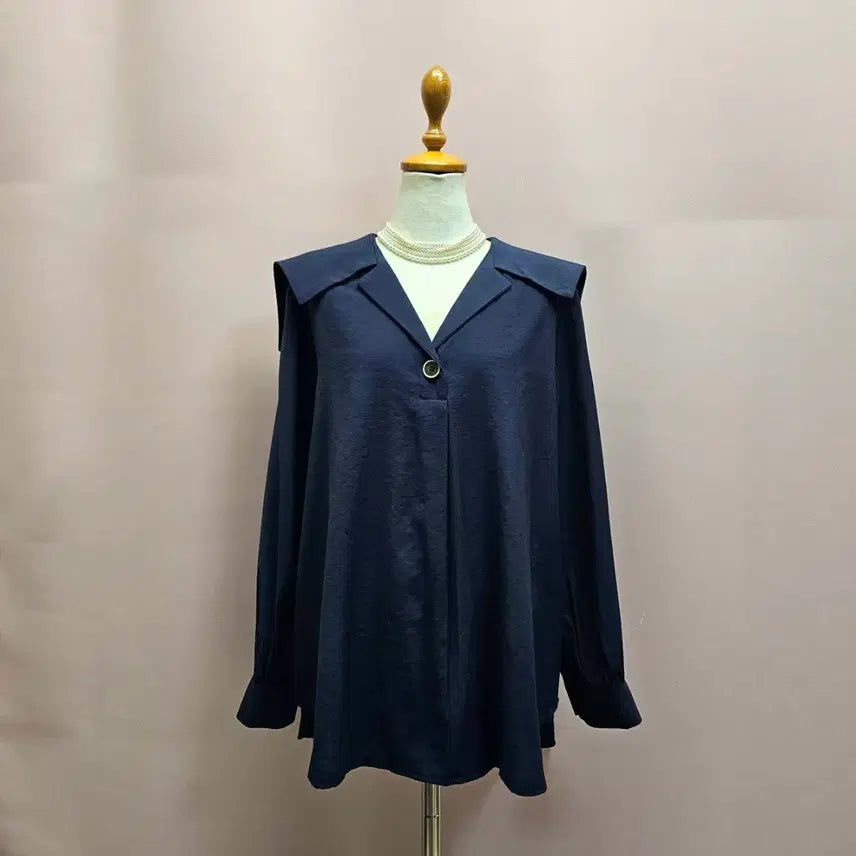 [SOLD OUT] PAGE 세일러빅카라 블라우스