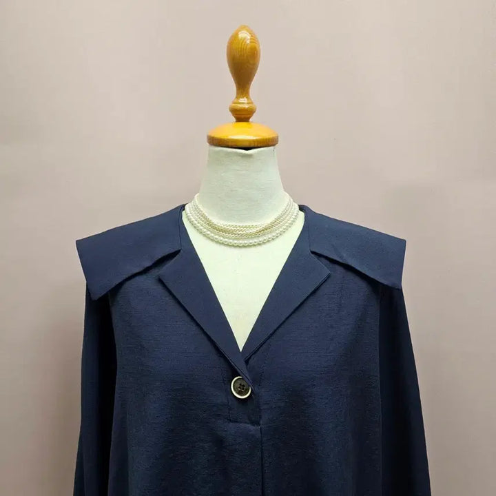 [SOLD OUT] PAGE 세일러빅카라 블라우스