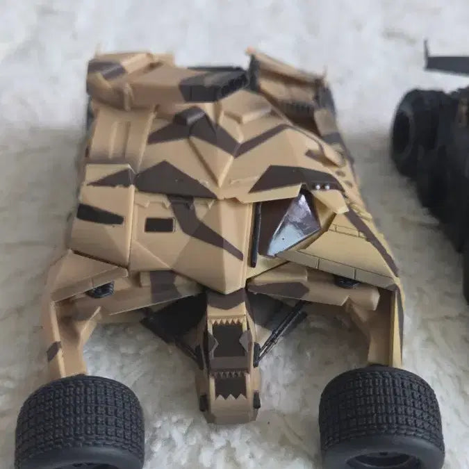 [BUNJANG] Revoltech Batmobile Tumbler Figure Dark Knight (3 Types) / 리볼텍 배트모빌 텀블러 피규어 다크나이트 3종