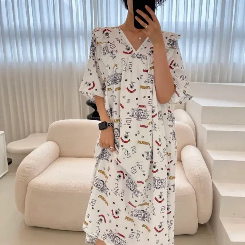 [BUNJANG] Snoopy Pattern White One-Piece Pajamas / 스누피 패턴 원피스 잠옷
