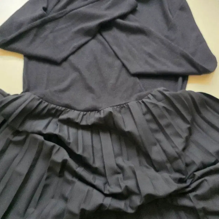 [SOLD OUT] 마시모두띠  블랙 플리츠 원피스