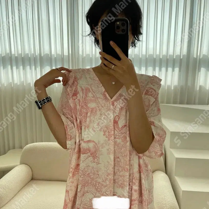 [BUNJANG] Pink Patterned V-Neck One-Piece Pajamas / 러블리 핑크 패턴 원피스 잠옷
