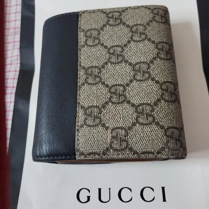 [BUNJANG] Gucci GG Pattern Bi-fold Wallet / 구찌 GG패턴 반지갑
