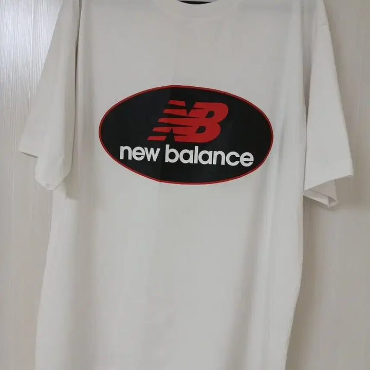 [BUNJANG] New Balance White Logo Short Sleeve T-shirt / 뉴발란스 화이트 로고 반팔 티셔츠