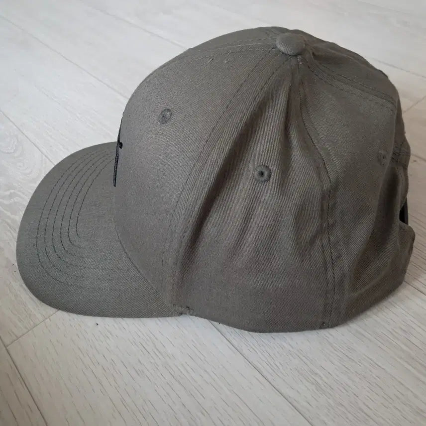 [SOLD OUT] 코브라 모자