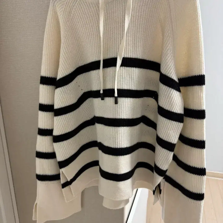 [BUNJANG] KUHO Cashmere Hooded Knit / KUHO 구호 캐시미어 후드 니트