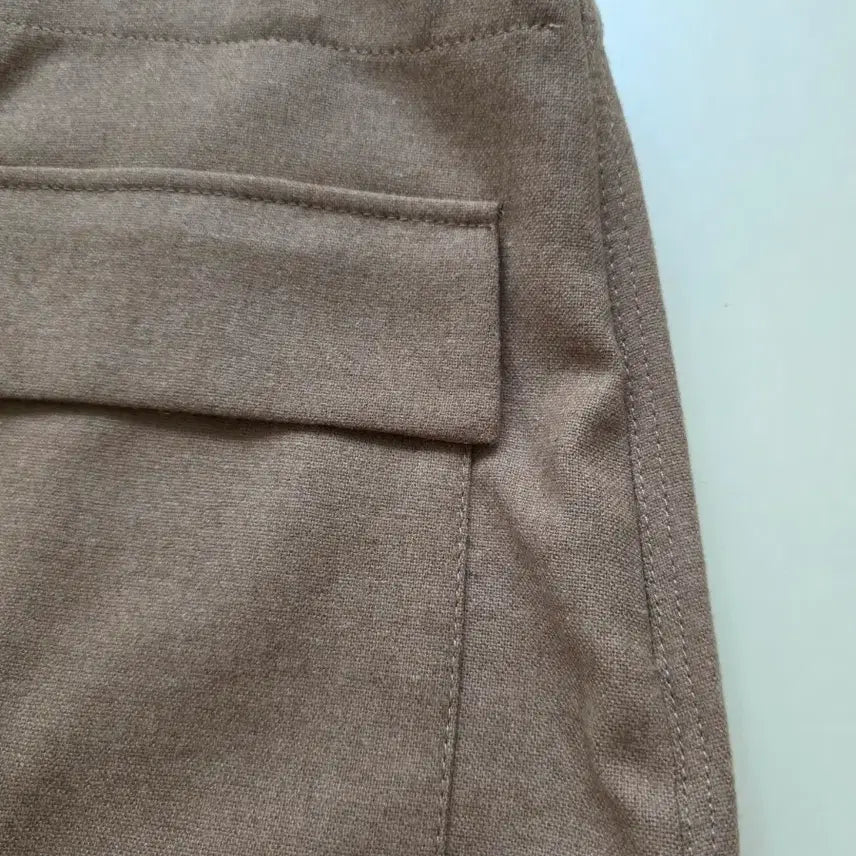 [BUNJANG] Massimo Dutti Beige Front Slit Skirt / 마시모두띠  베이지 스커트 포켓 디테일 앞트임 스커트