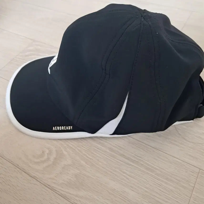 [SOLD OUT] 아디다스 AEROREADY 블랙 볼캡 모자