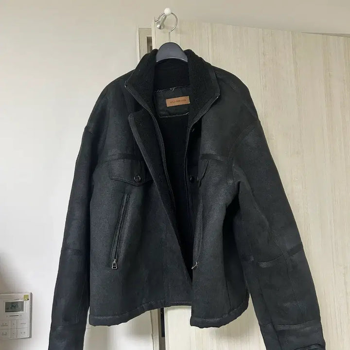 [SOLD OUT] 셀프서비스 빈티지 무스탕 블랙