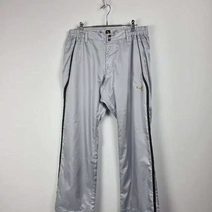 [BUNJANG] Puma Gray Nylon Training Pants (Women&