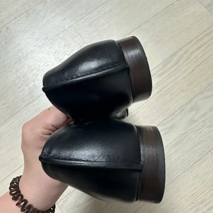 [SOLD OUT] LEMAIRE 르메르 블랙 플랫슈즈 37사이즈