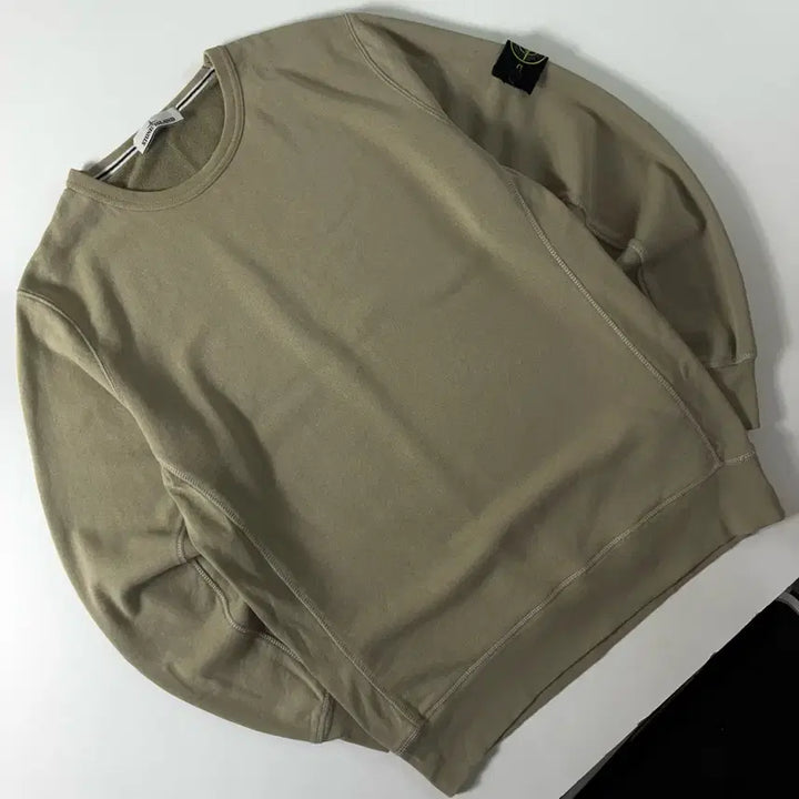 [SOLD OUT] Stone island  스톤 아일랜드 코튼 올리브그린 맨투맨