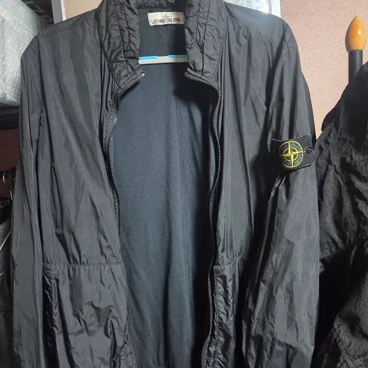 [BUNJANG] Stone Island Crinkle Reps Bomber Jacket - Black - L / 스톤아일랜드 크링클랩스 봄버 블랙 L