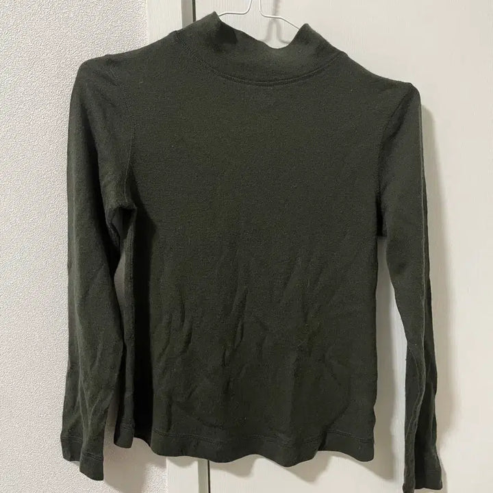 [SOLD OUT] 딥그린 하이넥 니트