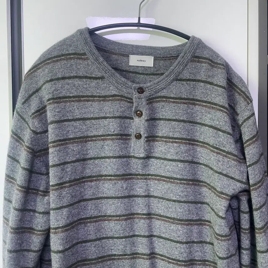 [SOLD OUT] [M]마이라이브러리 122 Button Stripe Knit