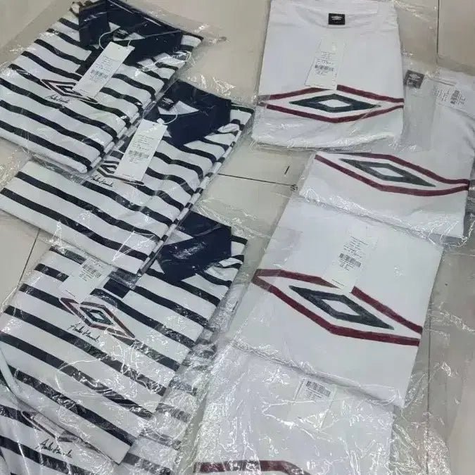 [SOLD OUT] 아사히 엄브로 핸드드로잉 로고 반팔 티셔츠 화이트 L