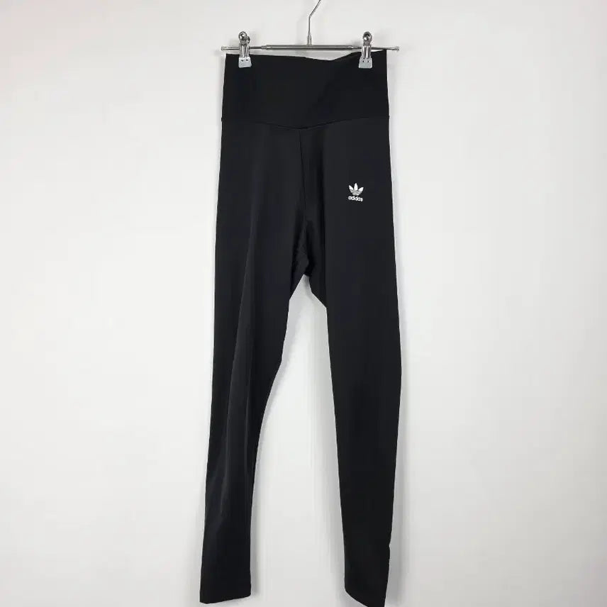 [BUNJANG] Adidas Black Leggings (Women&