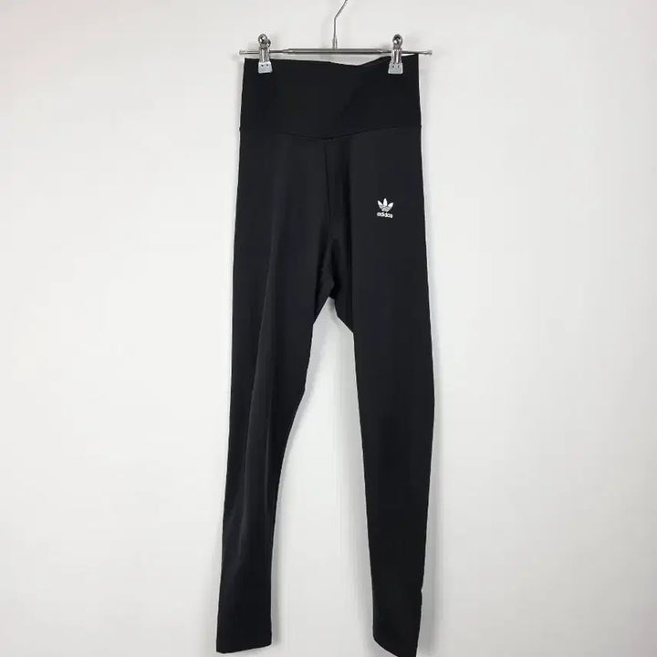 [BUNJANG] Adidas Black Leggings (Women&