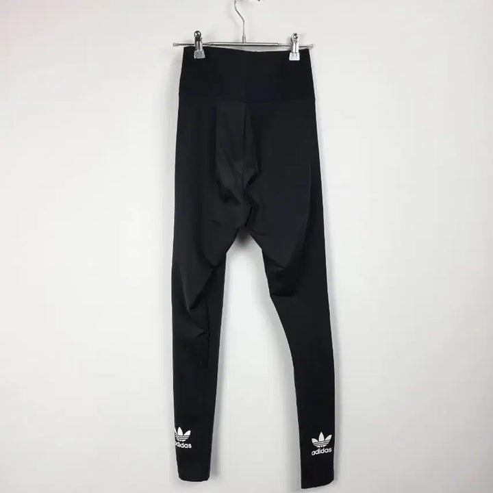 [BUNJANG] Adidas Black Leggings (Women&