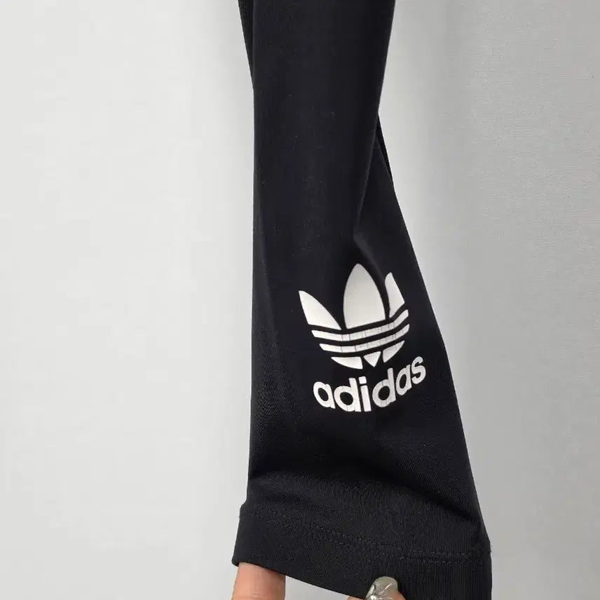 [BUNJANG] Adidas Black Leggings (Women&