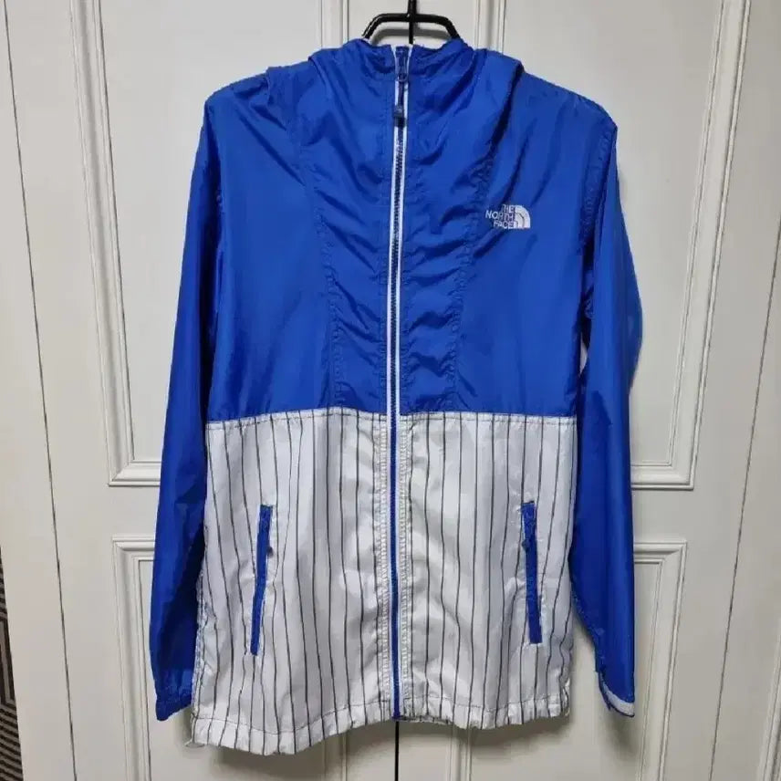 [SOLD OUT] [90~95]노스페이스 블루 스트라이프 바람막이(공용)