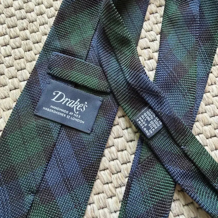 [SOLD OUT] 드레익스 그레나딘 블랙와치 넥타이 팝니다.