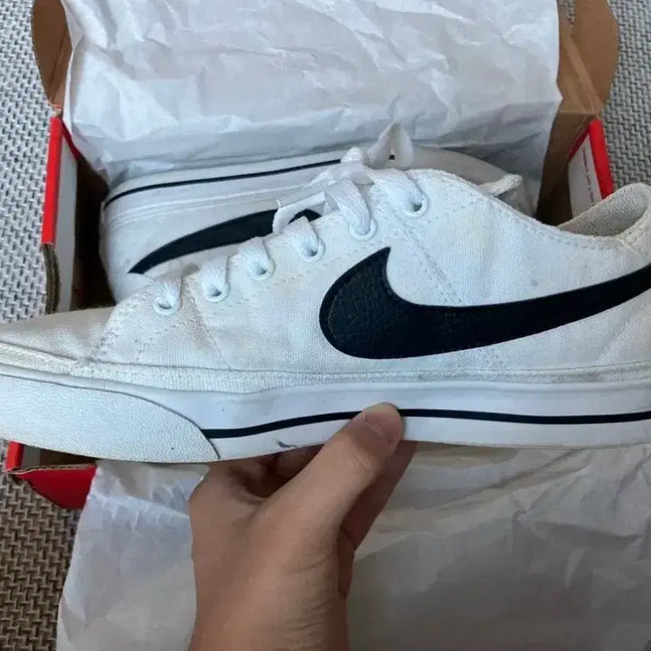 [BUNJANG] Nike Court Legacy Sneakers / [풀구성/250] 나이키 코트레거시 스니커즈