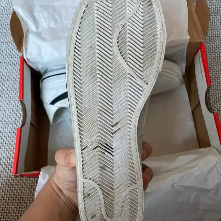 [BUNJANG] Nike Court Legacy Sneakers / [풀구성/250] 나이키 코트레거시 스니커즈
