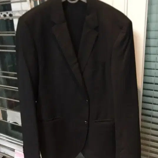 [SOLD OUT] 휴고보스 블랙포멀자켓