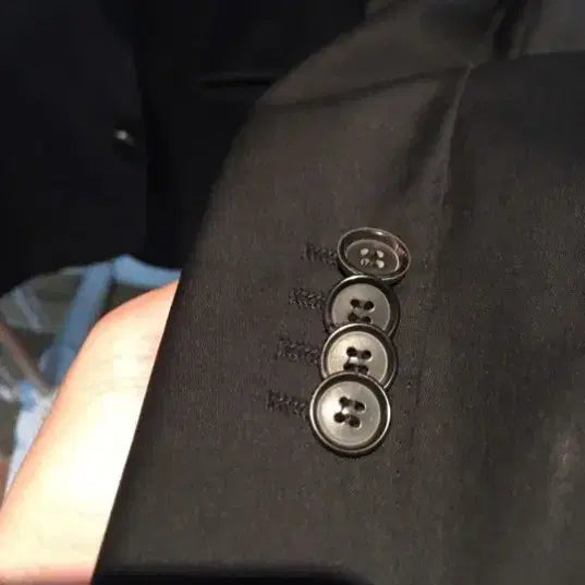 [SOLD OUT] 휴고보스 블랙포멀자켓