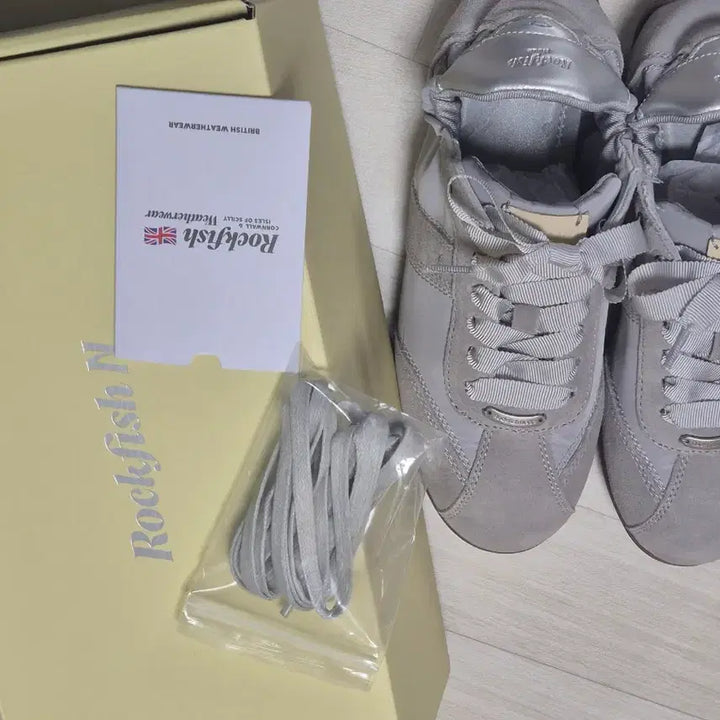 [BUNJANG] Rockfish Weatherwear Scrunchy Flat Sneakers (Gray) / 락피쉬 웨더웨어 스크런치 플랫 스니커즈 회색