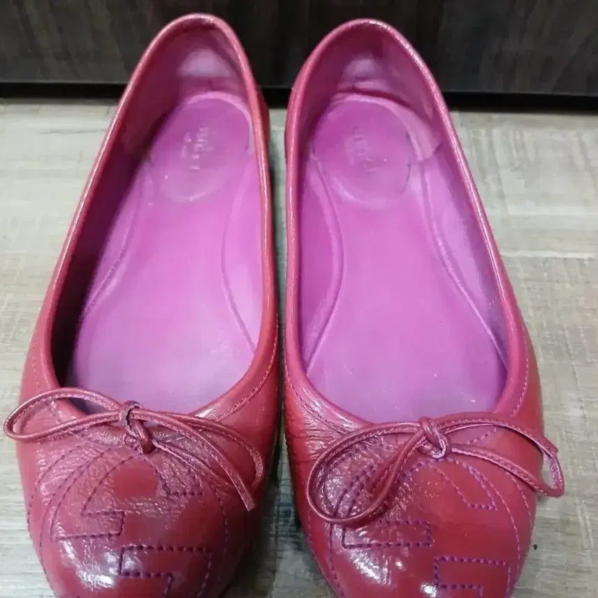 [BUNJANG] Gucci Red Ribbon Flat Shoes (35 1/2) / 구찌 레드 리본 플랫 슈즈 35 1/2( 225mm)