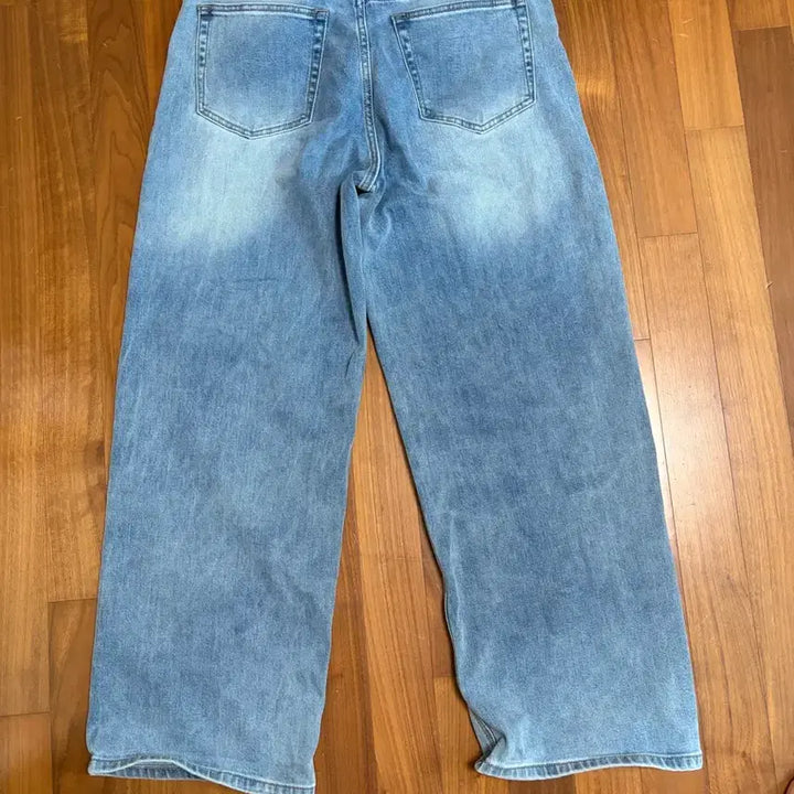 [BUNJANG] Musinsa Standard Extra Wide Jeans Light Blue / 무신사 스탠다드 32 엑스트라 와이드 청바지 연청 실착 1회