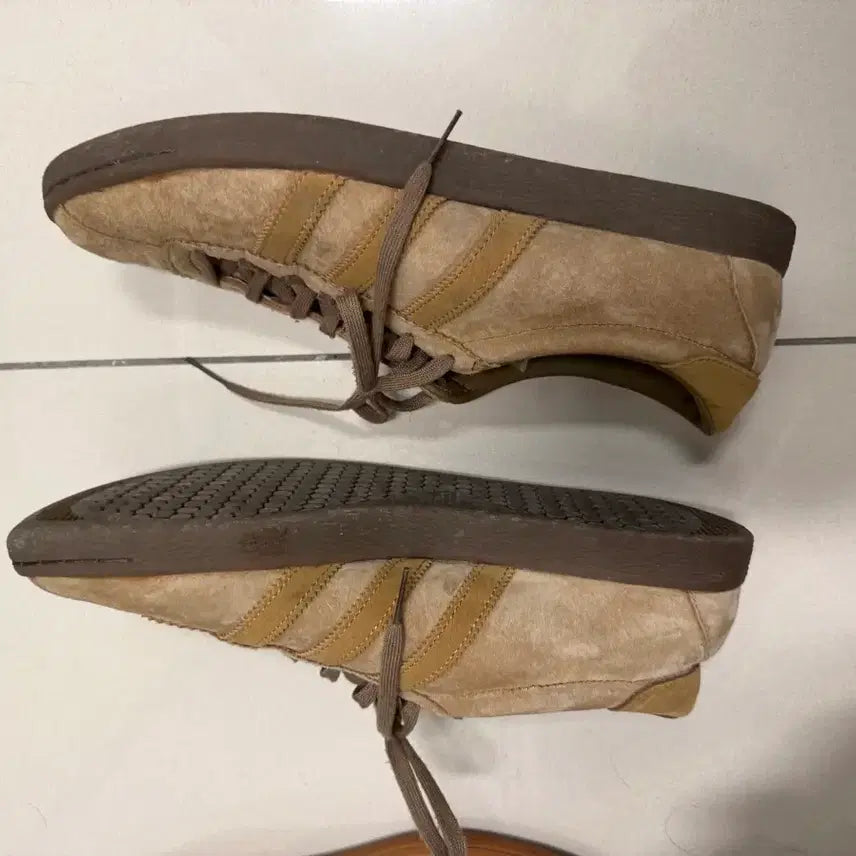 [SOLD OUT] 아디다스 토바코 팬톤 메사 270