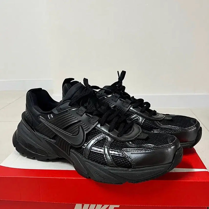 [BUNJANG] Nike V2K Run Black Anthracite Sneakers / 나이키 V2K 런 블랙 앤트러사이트 275사이즈 판매합니다.