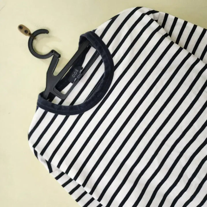 [SOLD OUT] [ M (100) ] COS 스트라이프 반팔