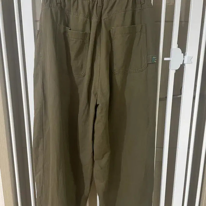 [SOLD OUT] 벌룬핏 밴딩 카키팬츠 팔아요