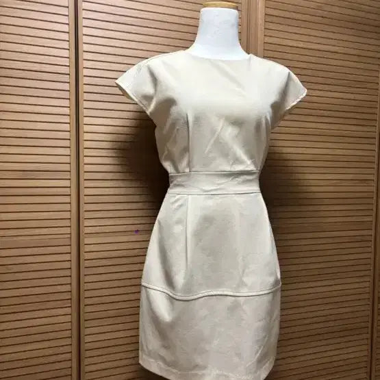 [BUNJANG] Hazelmode Ivory Mini Dress / 헤이즐모드 제작 반팔 원피스 미니 원피스 수입의류