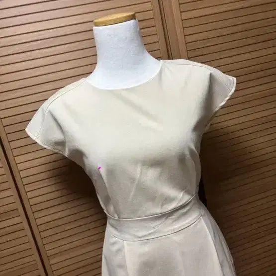 [BUNJANG] Hazelmode Ivory Mini Dress / 헤이즐모드 제작 반팔 원피스 미니 원피스 수입의류