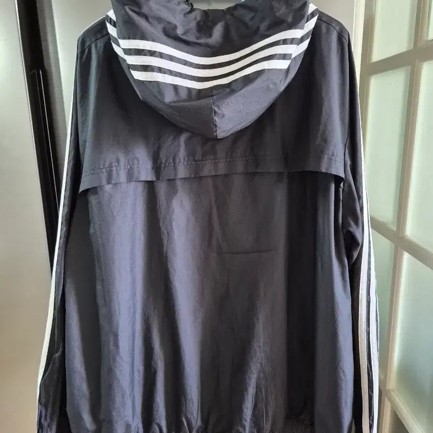 [BUNJANG] Adidas Three-Stripe Black Windbreaker Jacket / 아디다스 3선 후드 바람막이 블랙