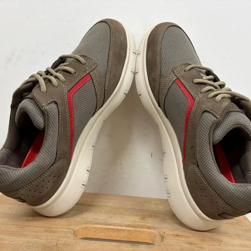 [SOLD OUT] 락포트 남성 스니커즈 250