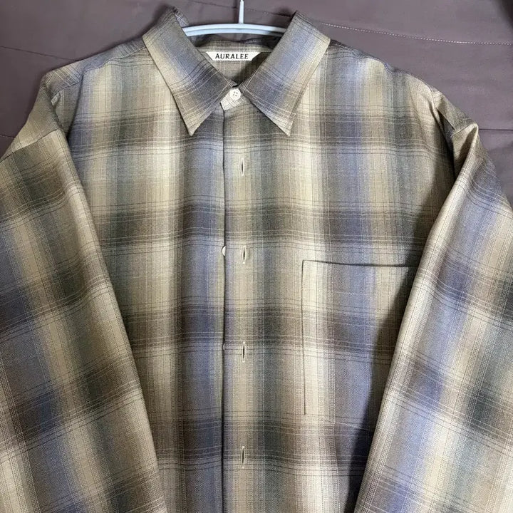 [SOLD OUT] 오라리 25fw 체크셔츠 4사이즈 팝니다