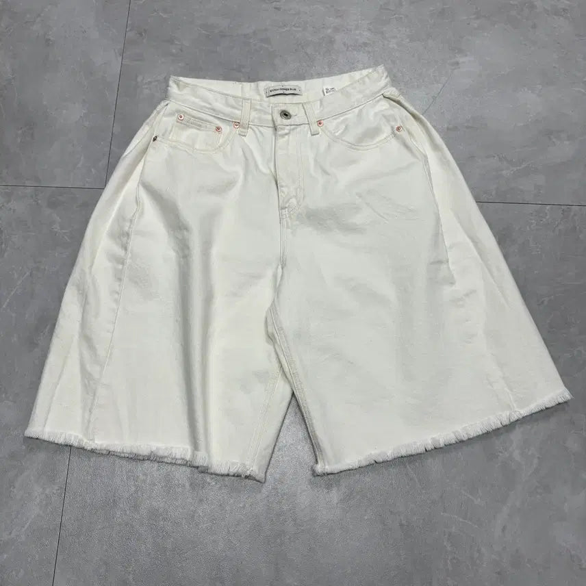 [BUNJANG] BEAKER STITCH COMES BLUE Shorts / 28 비이커 BEAKER 스티치컴스블루 STITCH COMES BLUE