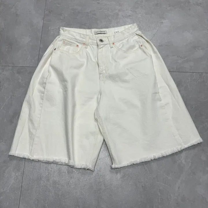 [BUNJANG] BEAKER STITCH COMES BLUE Shorts / 28 비이커 BEAKER 스티치컴스블루 STITCH COMES BLUE