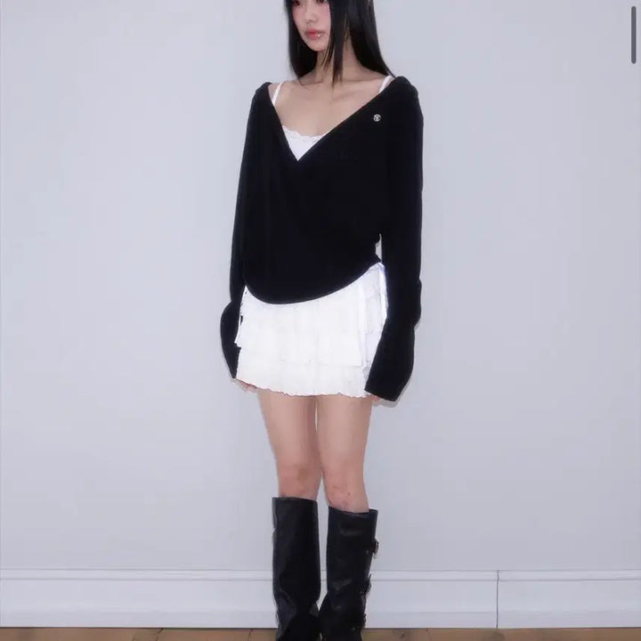 [BUNJANG] Rose Franz Wrap Shirring Hood Black Long Sleeve / 로제프란츠 랩 셔링 후드 블랙 롱 슬리브 판매