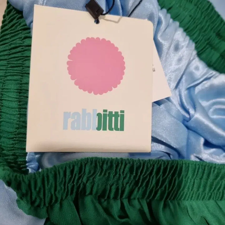 [SOLD OUT] rabbitti 레비티 밴딩 플리츠 롱 스커트 새상품